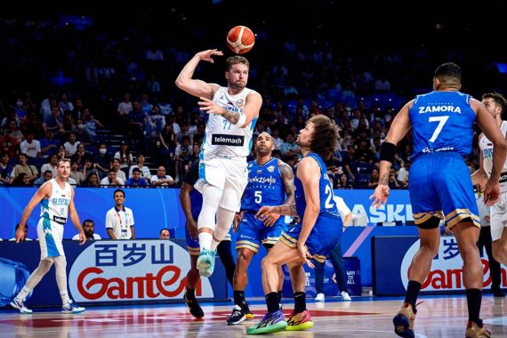 FIBA World Cup 2023: Doncic Langsung Bersinar, AS Sempat Tertinggal - JPNN.COM