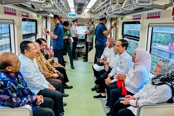 Dampingi Jokowi Resmikan LRT Jabodebek, Bamsoet Sampaikan Sejumlah Hal Penting - JPNN.COM