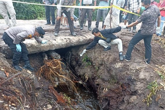 Heboh Pembunuhan Sadis di Dumai, Mayat Wanita Dibungkus Karung - JPNN.COM