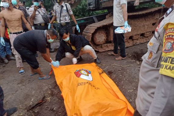 Pembunuhan Sadis di Dumai, Kartini Dihabisi oleh Suami dan 2 Anaknya, Ya Tuhan - JPNN.COM