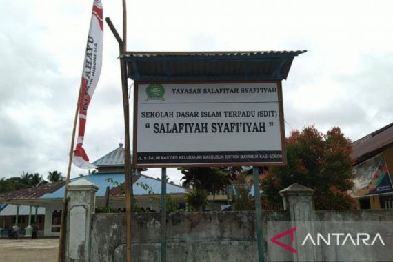 Santriwati Dicabuli Pimpinan Ponpes Salafiyah Syafi’iyah Sejak 2014 - JPNN.COM