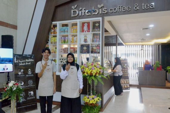 Difabis Hadir di Kantor Pemkot Jakarta Barat, Kafe yang Berdayakan Kaum Difabel - JPNN.COM