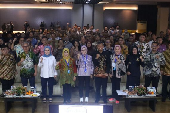 Hadiri Dialog Publik Kebijakan Fiskal TPB di Bekasi, Dirjen Bea Cukai Sampaikan Hal Ini - JPNN.COM