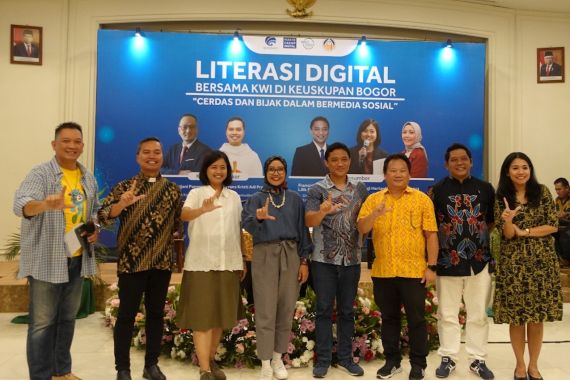 Gelar Literasi Digital di Bogor, Kominfo-KWI Ajak Peserta Cerdas dan Bijak Dalam Bermedia Sosial - JPNN.COM