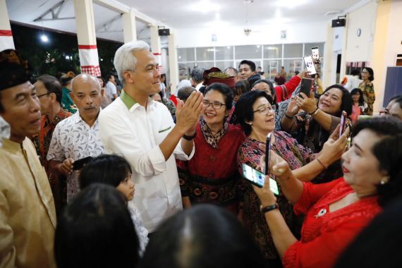 Umat Hindu Jateng Doakan Ganjar Bisa Lanjutkan Program Presiden Jokowi - JPNN.COM
