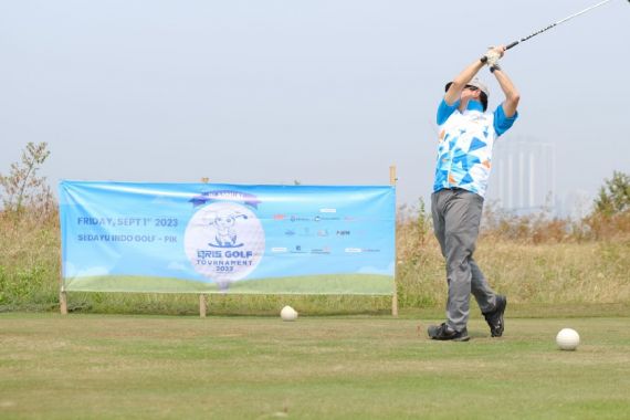 Netzme Gelar Turnamen Golf QRIS, Tanam Mangrove - JPNN.COM