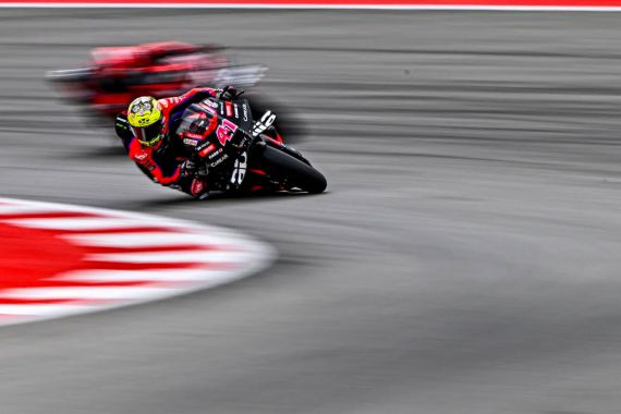 Top 10 Practice MotoGP Belanda, Ada yang Kecelakaan, Ditandu Keluar Lintasan - JPNN.COM
