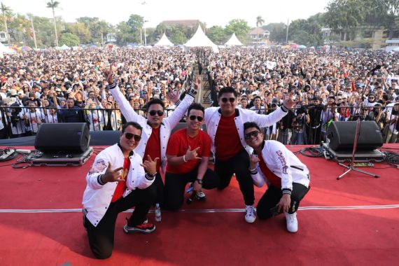 Pesta Rakyat Ganjar Pranowo di Bekasi Hipnotis Ribuan Pengunjung - JPNN.COM
