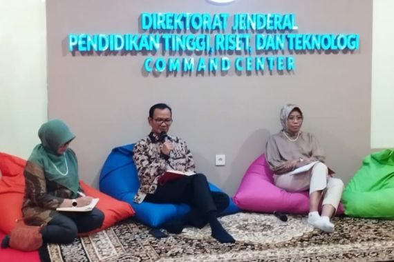 Skripsi Tak Wajib, Mahasiswa Makin Mudah Lulus? Begini Penjelasakan Kemendikbudristek - JPNN.COM