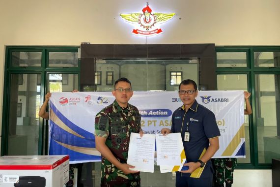 ASABRI Serahkan Bantuan Alkes ke RS TNI AL Jala Ammari Makassar dan RS Bhayangkara di Pontianak - JPNN.COM