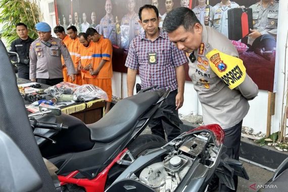 Polisi Bongkar Sindikat Curanmor di Malang Kota, 2 Orang Pemetik & 3 Penadah Digulung - JPNN.COM