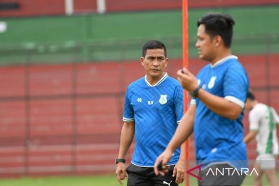 Mengejutkan, Ridwan Saragih Mundur sebagai Pelatih PSMS Medan - JPNN.COM