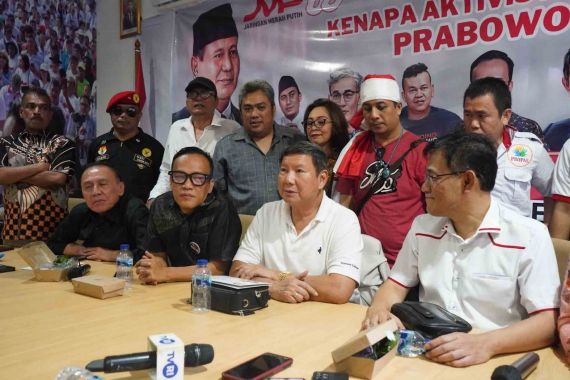 Aktivis Bareng Relawan Dukung Prabowo Kumpul di Rumah Pemenangan Prabowo, Lihat - JPNN.COM