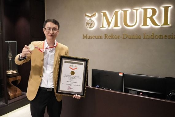 CEO INDODAX Dapat Penghargaan dari MURI - JPNN.COM