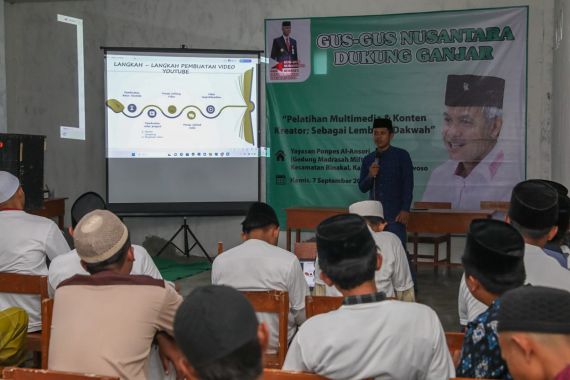 Gus-Gus Dukung Ganjar Latih Pengurus Ponpes Maksimalkan Media Sebagai Sarana Dakwah - JPNN.COM