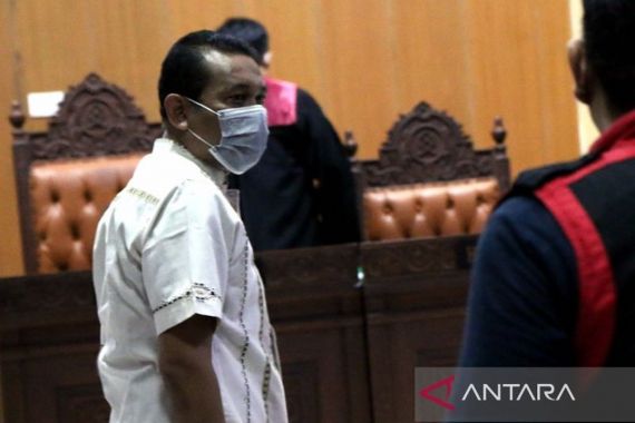 Jaksa Eka Putra Raharjo Penerima Gratifikasi Seleksi CPNS Dituntut 3 Tahun Penjara - JPNN.COM
