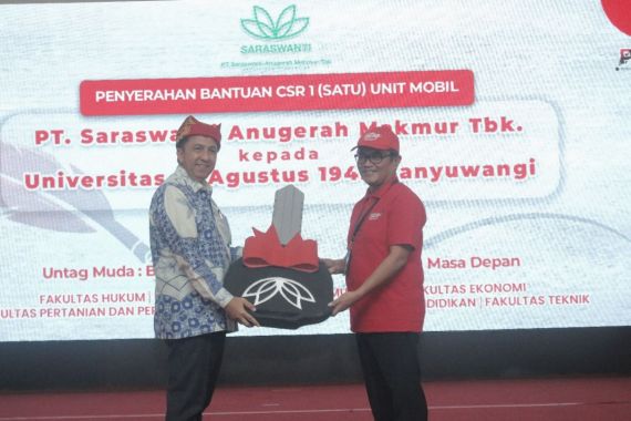 SAMF Serahkan Mobil Operasional kepada Universitas 17 Agustus 1945 Banyuwangi - JPNN.COM