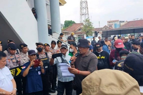 Warga Desak Kejagung Proses Temuan BPK terkait Dugaan Pemborosan Anggaran Rumah Dinas DPRD OKU - JPNN.COM