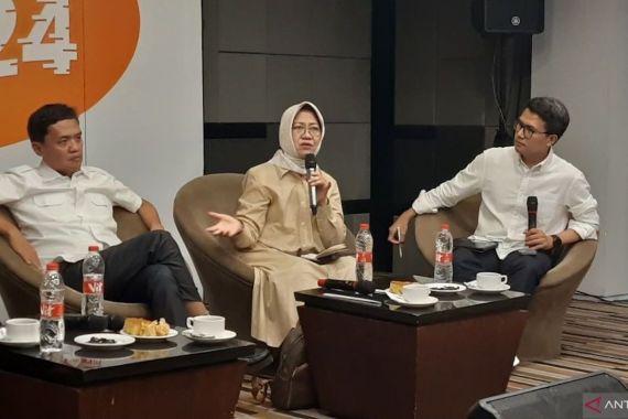 Siti Zuhro Anggap Lebih Masuk Akal Demokrat Gabung Koalisi Prabowo, Begini Analisisnya - JPNN.COM