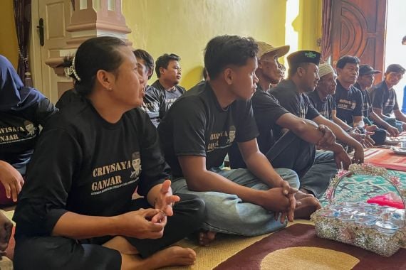 Crivisaya Ganjar Berikan Penyuluhan Pengendalian Hama Tanaman Bagi Petani di Lampung - JPNN.COM