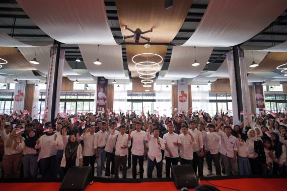 Ribuan Milenial Indonesia Maju Deklarasikan Gibran Sebagai Pemimpin Nasional - JPNN.COM
