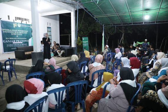 Praktisi Kesehatan Bantu Santri Ganjar Sosialisasikan Bahaya Stunting di Kalbar - JPNN.COM