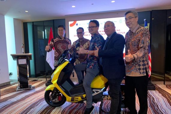 United E-Motor, Merek Motor Listrik Lokal Resmi Berekspansi ke Malaysia - JPNN.COM