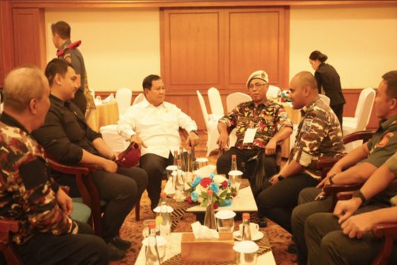 Prabowo Subianto Beri Pesan Khusus untuk Putra-Putri Purnawirawan TNI dan Polri - JPNN.COM