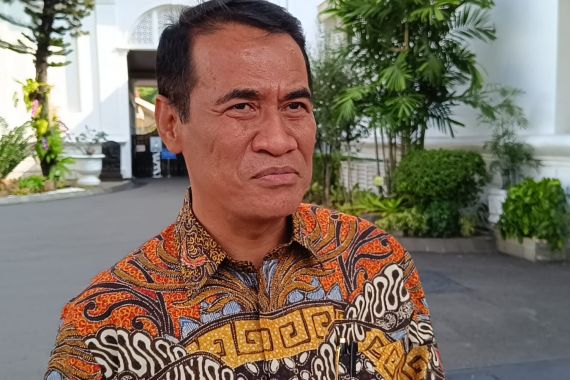 Amran Sulaiman Temui Jokowi di Istana, Bahas Ekonomi dan Pertanian, Kode Menterikah? - JPNN.COM