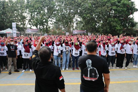 GBB Bersama Buruh di Subang Menyapa dan Berseru Menangkan Ganjar Pranowo - JPNN.COM
