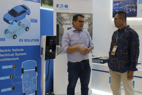 Dukung Pemerintah Kurangi Emisi Karbon, Eaton Indonesia Kenalkan Teknologi EV Charger - JPNN.COM