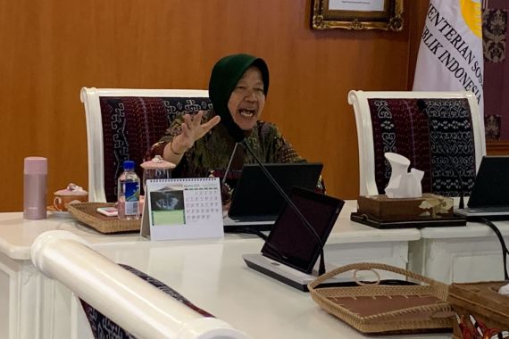 Mensos Risma Luruskan Soal Wacana Ambil Alih SLB - JPNN.COM