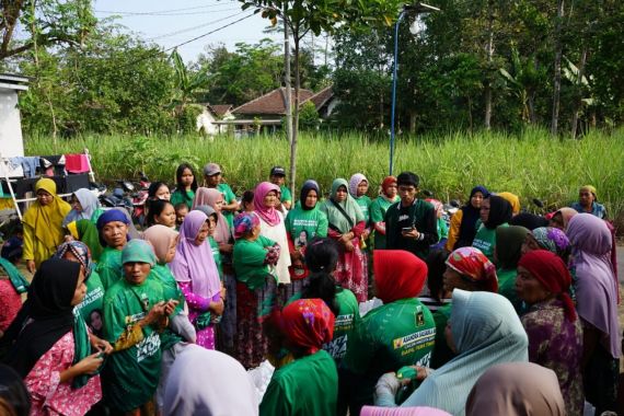 Relawan Asandra Makin Giat Gerilya, Kali Ini Senam Sehat & Berbagi Sembako - JPNN.COM