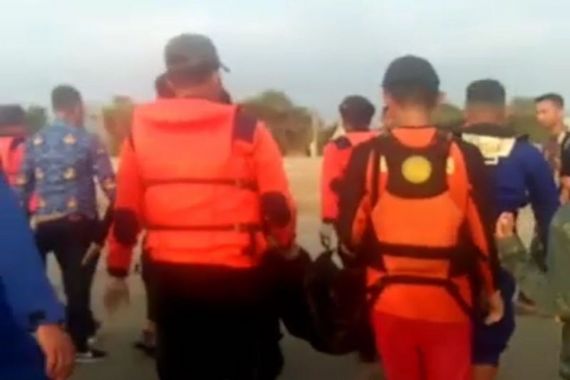 Bocah Tenggelam di Pantai Ketang Ditemukan Sudah Meninggal Dunia - JPNN.COM