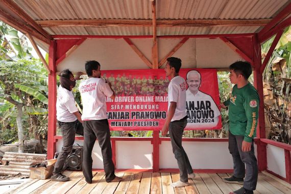 Gardu Ganjar Jawara Banten Dirikan Posko Untuk Komunitas Ojek Online - JPNN.COM