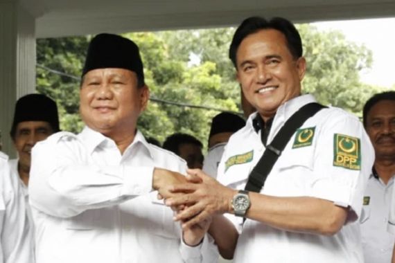 Peneliti Sebut Yusril Izha Mahendra Bacawapres Jalan Tengah untuk Prabowo - JPNN.COM