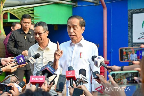 Jokowi Berkata Begini soal Perpanjangan Masa Jabatan Panglima TNI - JPNN.COM