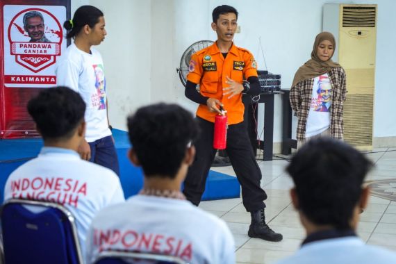 Pandawa Ganjar Edukasi Milenial Antisipasi Kebakaran Lahan Gambut di Kalsel - JPNN.COM
