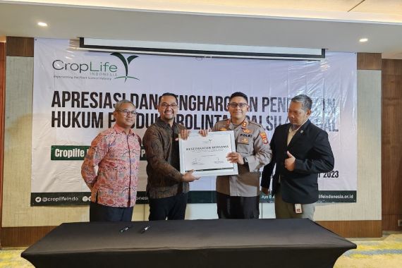 CropLife Indonesia Apresiasi Polri Berantas Peredaran Produk Pertanian Ilegal di Lampung Selatan - JPNN.COM