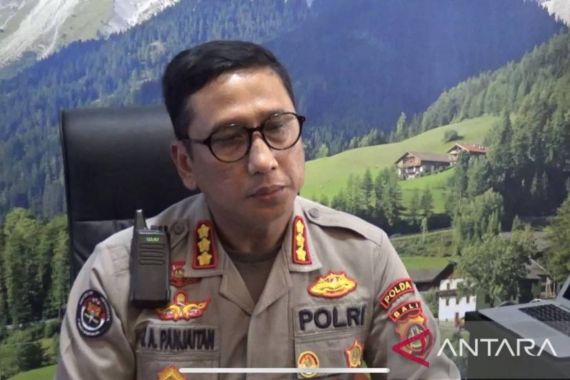Pamer Senjata Api di Medsos, Pria Ini Ditangkap Polisi, Sukurin - JPNN.COM
