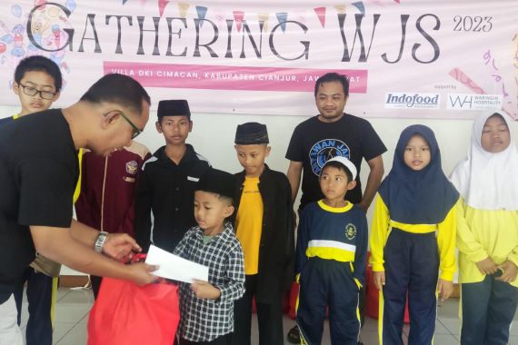 Mempererat Silaturahmi, Wartawan Jakarta Selatan Bantu Puluhan Anak Yatim - JPNN.COM