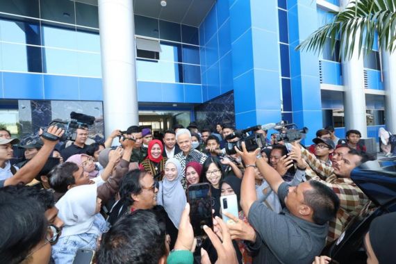Ganjar Ingin Jadikan Ekonomi Digital Indonesia Maju dan Berkembang - JPNN.COM