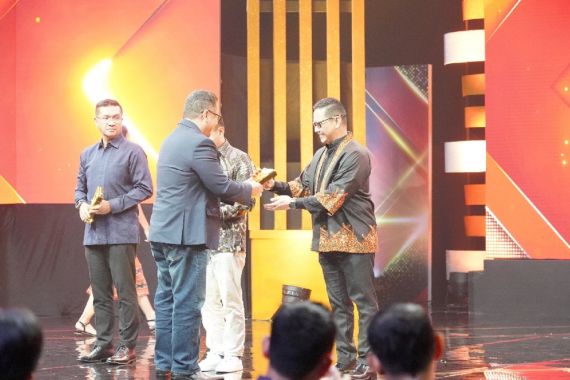 Pos Indonesia Raih Penghargaan Bergengsi Prominent Award 2023 - JPNN.COM