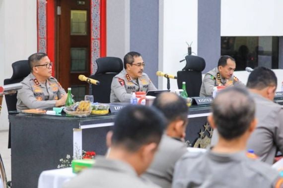 Wakapolri Komjen Agus Andrianto Ingatkan Seluruh Personel, Kalimatnya Tegas - JPNN.COM