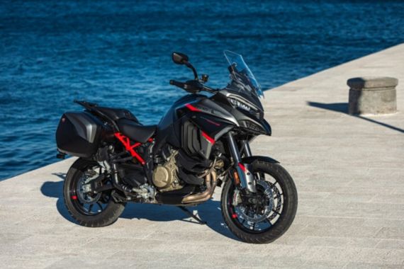 Ducati Multistrada V4 S Grand Tour Hadir Dengan Fitur Komplet, Sebegini Harganya - JPNN.COM