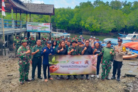 QNET dan Kodim 1611 Badung Kunjungi Hutan Mangrove di Bali - JPNN.COM