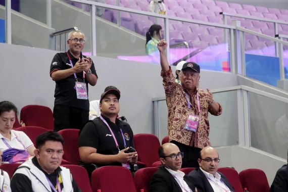 Menpora Dito Bangga Atas Perjuangan Harris Horatius, Atlet Wushu Peraih Emas di Asian Games 2022 - JPNN.COM