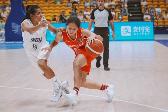 Timnas Basket Putri Digebuk India, Ungkapan Kekecewaan Christopher Sangat Menohok - JPNN.COM
