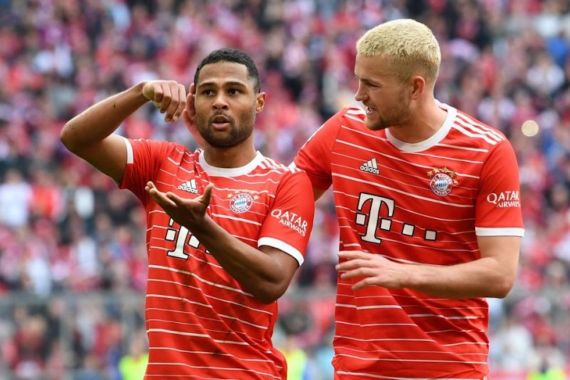 Cedera Patah Tulang Tangan, Penyerang Bayern Muenchen Serge Gnabry Absen Beberapa Pekan - JPNN.COM