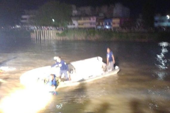 2 Pelajar SMAN 1 Rengat yang Tenggelam di Sungai Pagar Ditemukan Tewas - JPNN.COM